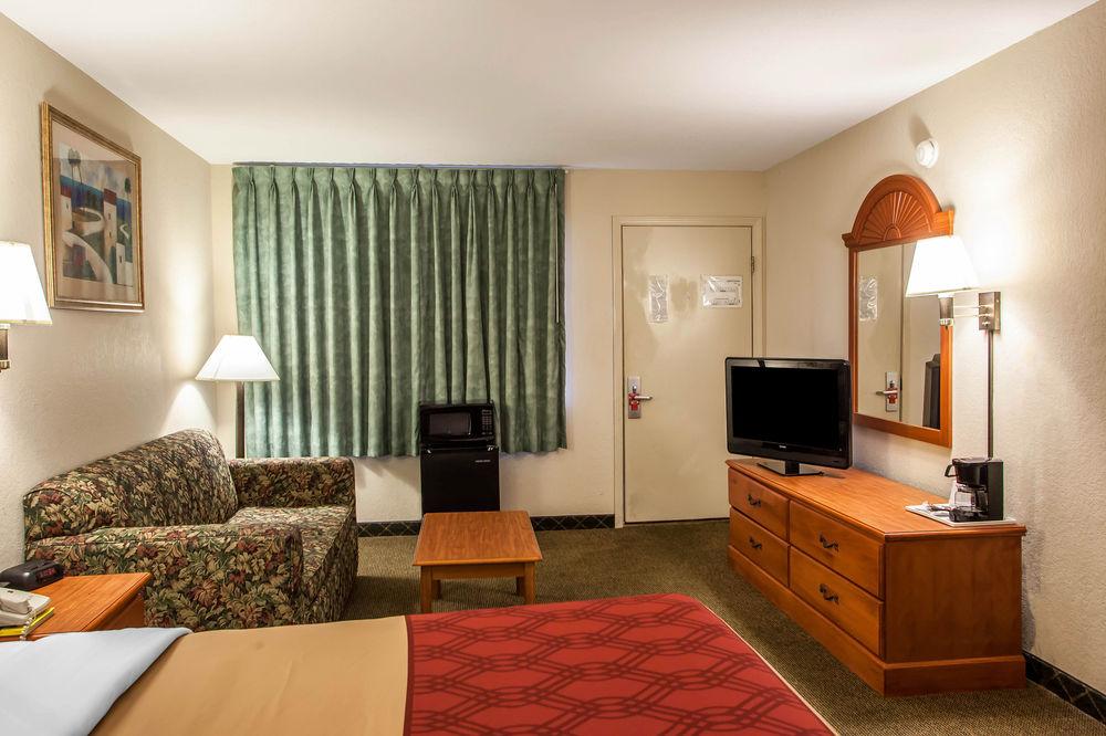 Economy Inn & Suites Ганнибал Экстерьер фото